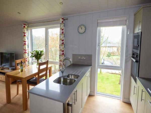 Crook Lodge Cartmel Exteriör bild